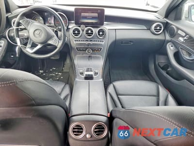 Zdjęcie 8 z 12 samochodu: 2018 MERCEDES-BENZ C 300 4MATIC VIN:55SWF4KB5JU266646 - miniatura