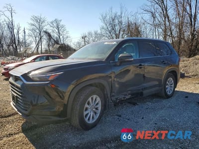 2024 TOYOTA GRAND HIGHLANDER XLE 5TDAAAB54RS012890 - główne zdjęcie licytacji z USA - miniatura
