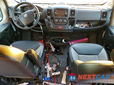 Zdjęcie 8 z 11 samochodu: 2021 RAM PROMASTER 2500 DELIVERY VAN VIN:3C6LRVDG5ME542366 - miniatura