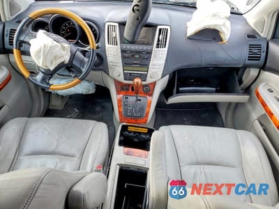 Zdjęcie 8 z 13 samochodu: 2004 LEXUS RX 330 VIN:2T2HA31UX4C021349 - miniatura