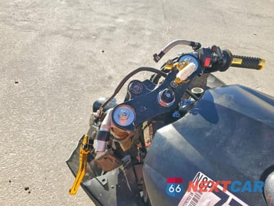 Zdjęcie 7 z 10 samochodu: 2006 YAMAHA YZFR1 VIN:JYARN15EX6A000296 - miniatura