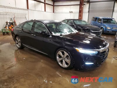 Czwarte zdjęcie samochodu z boku: 2018 HONDA ACCORD TOURING VIN:1HGCV2F9XJA053835 - miniatura