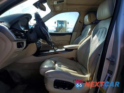 Zdjęcie 7 z 12 samochodu: 2014 BMW X5 SDRIVE35I VIN:5UXKR2C50E0H33935 - miniatura
