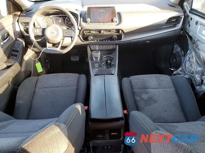 Zdjęcie 8 z 13 samochodu: 2021 NISSAN ROGUE SV VIN:5N1AT3BA8MC711609 - miniatura