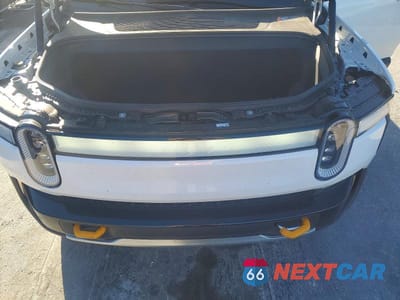 Zdjęcie 11 z 12 samochodu: 2023 RIVIAN R1T ADVENTURE VIN:7FCTGAAA4PN019518 - miniatura