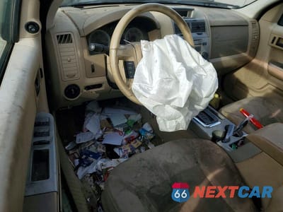 Zdjęcie 8 z 12 samochodu: 2008 FORD ESCAPE XLT VIN:1FMCU93168KA92771 - miniatura