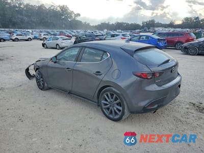 Drugie zdjęcie samochodu z przodu: 2020 MAZDA 3 PREFERRED VIN:JM1BPAMMXL1175345 - miniatura