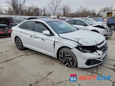 Czwarte zdjęcie samochodu z boku: 2024 VOLKSWAGEN JETTA SEL VIN:3VWGM7BU8RM071076 - miniatura