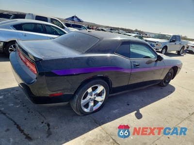 Trzecie zdjęcie samochodu z tyłu: 2010 DODGE CHALLENGER R/T VIN:2B3CJ5DT5AH321168 - miniatura