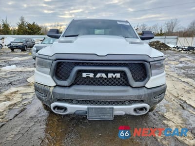 Piąte zdjęcie samochodu w środku: 2024 RAM 1500 REBEL VIN:1C6SRFLT1RN134157 - miniatura