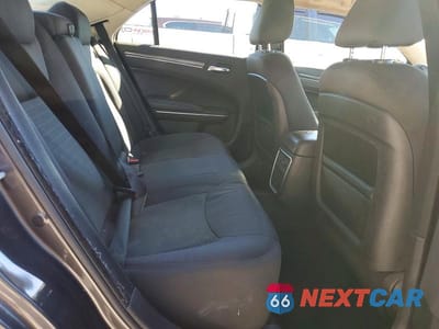 Zdjęcie 10 z 11 samochodu: 2019 CHRYSLER 300 TOURING VIN:2C3CCAAGXKH564943 - miniatura