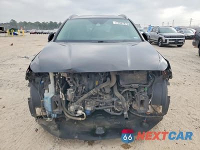 Piąte zdjęcie samochodu w środku: 2019 HYUNDAI SANTA FE VIN:5NMS33AD7KH074750 - miniatura