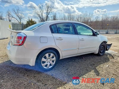 Trzecie zdjęcie samochodu z tyłu: 2011 NISSAN SENTRA 2.0 VIN:3N1AB6APXBL646619 - miniatura