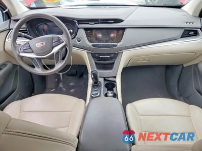 Zdjęcie 8 z 12 samochodu: 2021 CADILLAC XT5 PREMIUM LUXURY VIN:1GYKNCRSXMZ160110 - miniatura