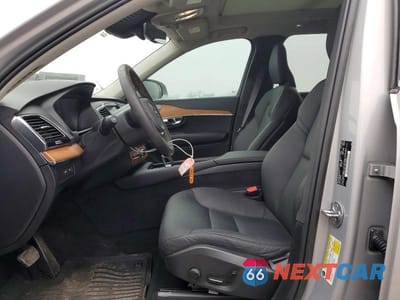 Zdjęcie 7 z 13 samochodu: 2023 VOLVO XC90 PLUS VIN:YV4H600N0P1969957 - miniatura