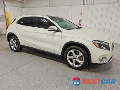Czwarte zdjęcie samochodu z boku: 2018 MERCEDES-BENZ GLA 250 4MATIC VIN:WDCTG4GB4JJ457908 - miniatura