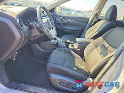 Zdjęcie 7 z 13 samochodu: 2017 NISSAN ROGUE SV VIN:5N1AT2MVXHC742957 - miniatura