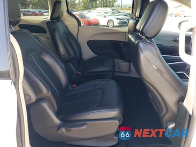 Zdjęcie 11 z 13 samochodu: 2024 CHRYSLER PACIFICA HYBRID SELECT VIN:2C4RC1S77RR157154 - miniatura