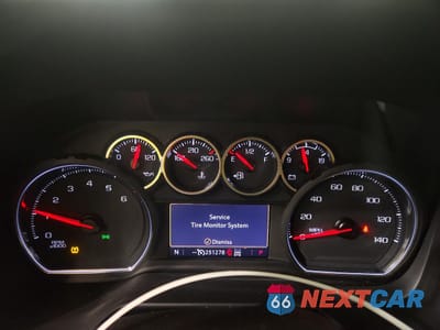 Zdjęcie 9 z 13 samochodu: 2021 CHEVROLET SUBURBAN K1500 LT VIN:1GNSKCKDXMR474177 - miniatura