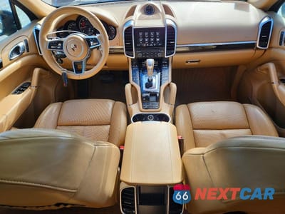 Zdjęcie 8 z 13 samochodu: 2017 PORSCHE CAYENNE VIN:WP1AA2A24HKA85940 - miniatura