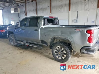 Drugie zdjęcie samochodu z przodu: 2024 CHEVROLET SILVERADO K2500 CUSTOM VIN:2GC4YME77R1123271 - miniatura