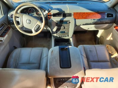 Zdjęcie 8 z 14 samochodu: 2013 GMC YUKON XL C1500 SLT VIN:1GKS1KE0XDR162119 - miniatura