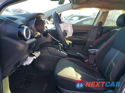 Zdjęcie 7 z 12 samochodu: 2023 NISSAN VERSA SR VIN:3N1CN8FV1PL834276 - miniatura