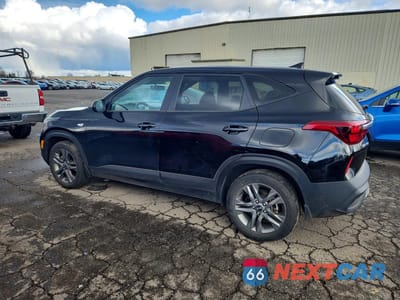 Drugie zdjęcie samochodu z przodu: 2021 KIA SELTOS LX VIN:KNDEPCAA5M7165145 - miniatura