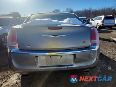 Zdjęcie 6 z 11 samochodu: 2014 CHRYSLER 300 VIN:2C3CCARG0EH170201 - miniatura