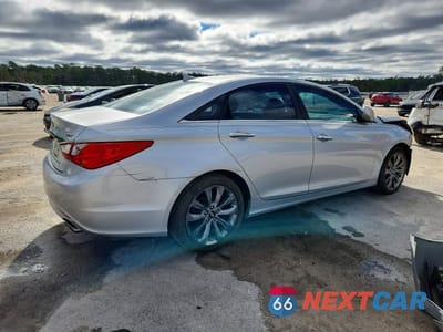 Trzecie zdjęcie samochodu z tyłu: 2011 HYUNDAI SONATA SE VIN:5NPEC4AB0BH246511 - miniatura