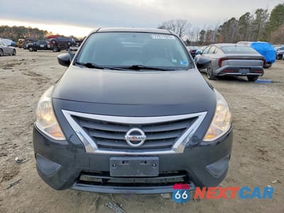 Piąte zdjęcie samochodu w środku: 2017 NISSAN VERSA S VIN:3N1CN7AP4HL819419 - miniatura