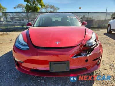 Piąte zdjęcie samochodu w środku: 2018 TESLA MODEL 3 VIN:5YJ3E1EA1JF058501 - miniatura