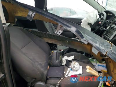 Zdjęcie 10 z 11 samochodu: 2006 FORD FOCUS ZX3 VIN:1FAFP31NX6W227614 - miniatura