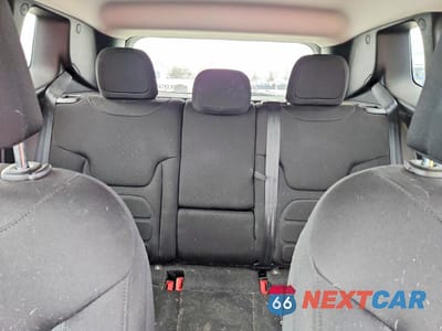 Zdjęcie 10 z 12 samochodu: 2022 JEEP RENEGADE LATITUDE VIN:ZACNJDB11NPN88201 - miniatura