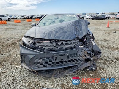 Piąte zdjęcie samochodu w środku: 2025 TOYOTA CAMRY SE VIN:4T1DAACK3SU116527 - miniatura