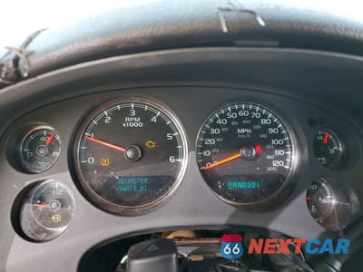 Zdjęcie 9 z 12 samochodu: 2008 GMC YUKON XL C1500 VIN:1GKFC16J88R146911 - miniatura