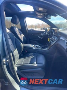 Piąte zdjęcie samochodu w środku: 2017 MERCEDES-BENZ GLC 300 4MATIC VIN:WDC0G4KB8HF128331 - miniatura