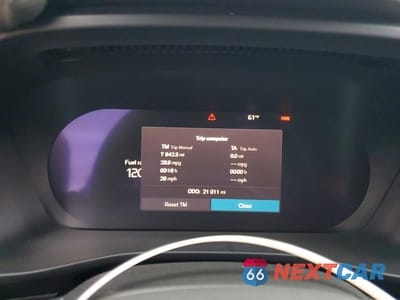 Zdjęcie 9 z 12 samochodu: 2024 VOLVO XC40 CORE VIN:YV4L12UK1R2364461 - miniatura