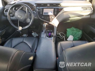 Zdjęcie 8 z 11 samochodu: 2018 TOYOTA CAMRY L VIN:4T1B11HK9JU147389 - miniatura
