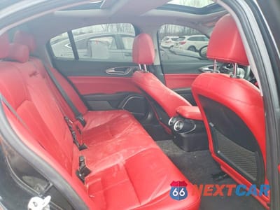 Zdjęcie 10 z 12 samochodu: 2021 ALFA ROMEO GIULIA TI VIN:ZARFANBN7M7645034 - miniatura