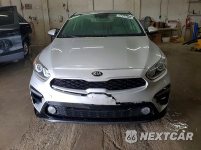Piąte zdjęcie samochodu w środku: 2019 KIA FORTE LXS VIN:3KPF24ADXKE071522 - miniatura