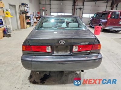 Zdjęcie 6 z 12 samochodu: 2001 TOYOTA CAMRY LE V6 VIN:4T1BF22K61U968501 - miniatura
