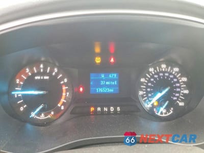 Zdjęcie 9 z 12 samochodu: 2015 FORD FUSION S VIN:3FA6P0G72FR128618 - miniatura