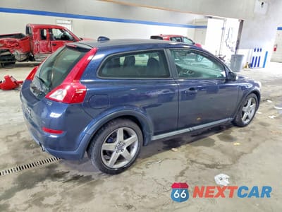 Trzecie zdjęcie samochodu z tyłu: 2012 VOLVO C30 T5 VIN:YV1672MK8C2269945 - miniatura