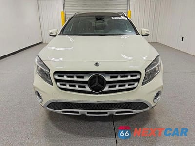 Piąte zdjęcie samochodu w środku: 2018 MERCEDES-BENZ GLA 250 4MATIC VIN:WDCTG4GB4JJ457908 - miniatura