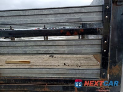 Zdjęcie 10 z 12 samochodu: 2013 FORD F350 SUPER DUTY FLATBED TRUCK VIN:1FDRF3G66DEA86761 - miniatura