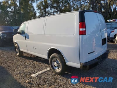 Drugie zdjęcie samochodu z przodu: 2023 CHEVROLET EXPRESS 2500 CARGO UTILITY / SERVICE VAN VIN:1GCWGAFP1P1212121 - miniatura