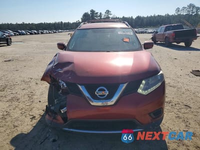 Piąte zdjęcie samochodu w środku: 2016 NISSAN ROGUE S VIN:KNMAT2MT5GP620159 - miniatura