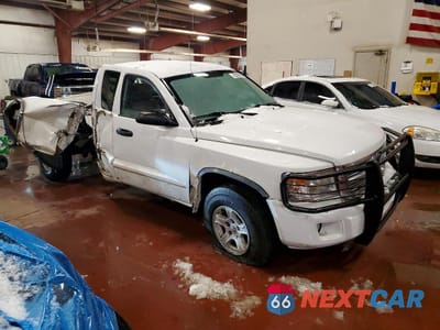 Czwarte zdjęcie samochodu z boku: 2011 DODGE DAKOTA ST VIN:1D7RW2BK6BS713031 - miniatura