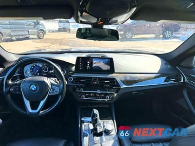 Zdjęcie 8 z 10 samochodu: 2018 BMW 530E VIN:WBAJA9C56JB253324 - miniatura